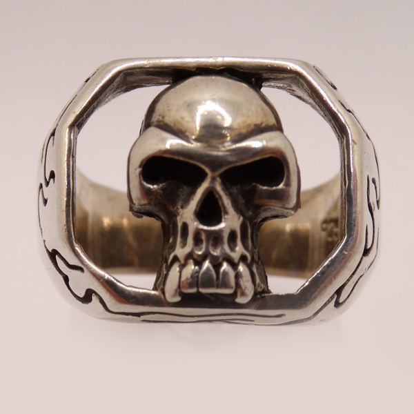 Ring in 925 Silber mit Skull / Schädel - EINZELSTÜCK -